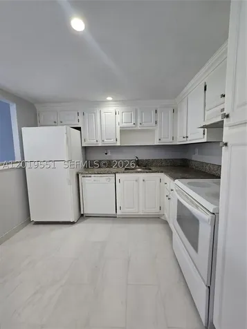 2761 Taft Street Hollywood FL 33020