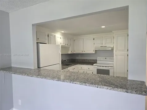 2761 Taft Street Hollywood FL 33020