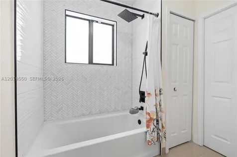 9256 SW 209th Terrace Cutler Bay FL 33189
