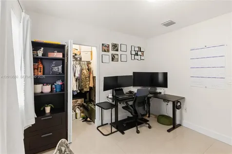9256 SW 209th Terrace Cutler Bay FL 33189