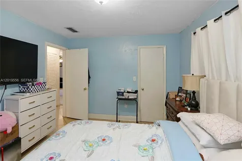 1275 W 35th Street Hialeah FL 33012
