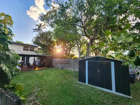6931 SW 111th Court Miami FL 33173