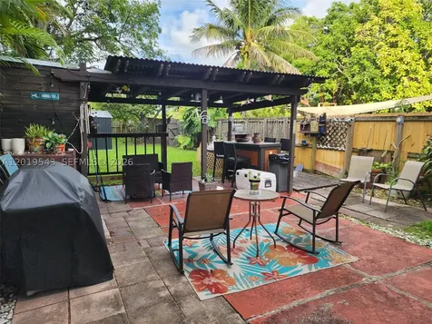 6931 SW 111th Court Miami FL 33173