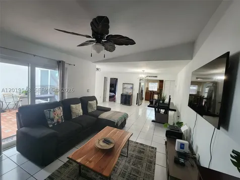 6931 SW 111th Court Miami FL 33173
