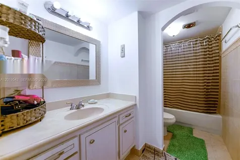 18051 Biscayne Boulevard Aventura FL 33160