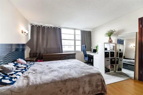 18051 Biscayne Boulevard Aventura FL 33160