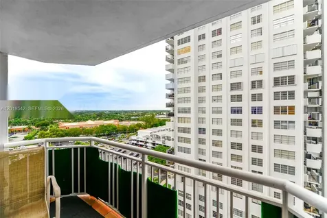 18051 Biscayne Boulevard Aventura FL 33160