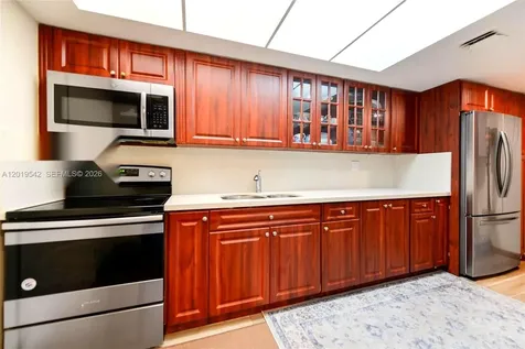18051 Biscayne Boulevard Aventura FL 33160
