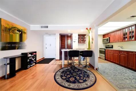 18051 Biscayne Boulevard Aventura FL 33160