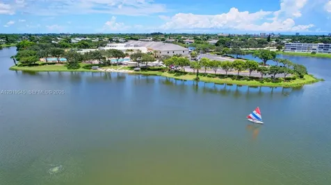 12 Dorchester A West Palm Beach FL 33417