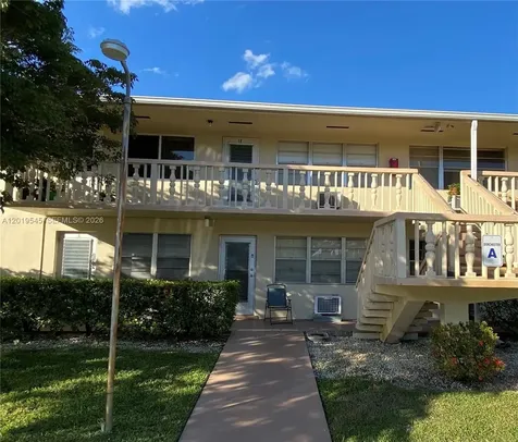 12 Dorchester A West Palm Beach FL 33417