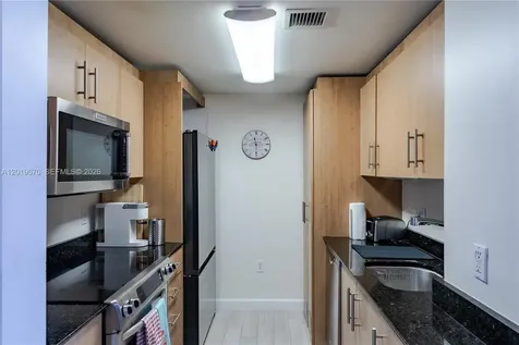 10275 Collins Avenue Bal Harbour FL 33154