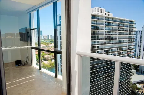 3675 N Country Club Drive Aventura FL 33180