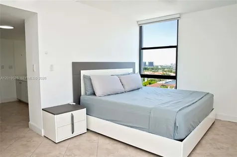 3675 N Country Club Drive Aventura FL 33180
