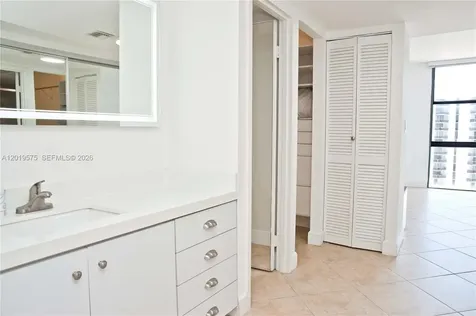3675 N Country Club Drive Aventura FL 33180