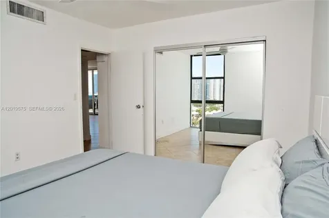 3675 N Country Club Drive Aventura FL 33180