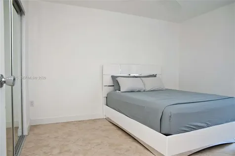 3675 N Country Club Drive Aventura FL 33180
