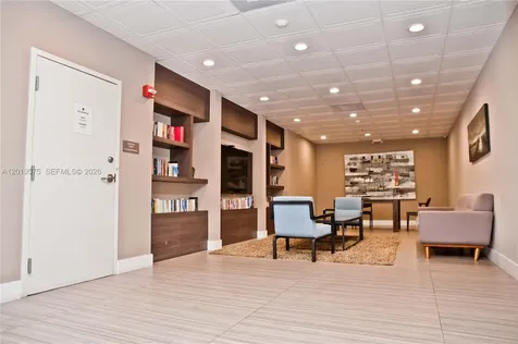 3675 N Country Club Drive Aventura FL 33180