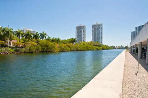 3675 N Country Club Drive Aventura FL 33180