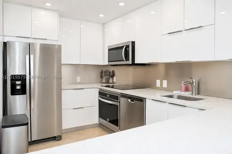 3675 N Country Club Drive Aventura FL 33180