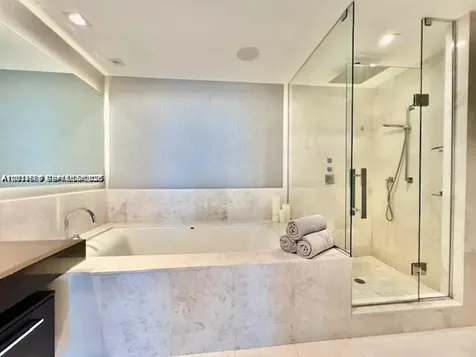 17121 Collins Avenue Sunny Isles Beach FL 33160