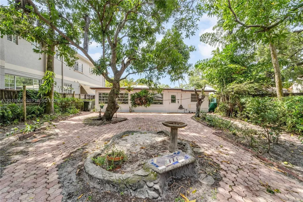841 SW 11th Court Fort Lauderdale FL 33315