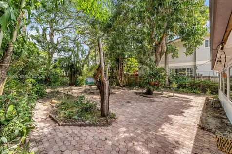 841 SW 11th Court Fort Lauderdale FL 33315