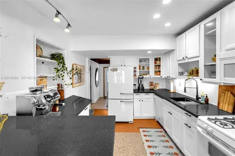 841 SW 11th Court Fort Lauderdale FL 33315