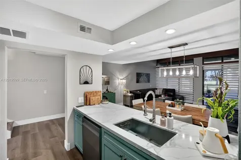 10750 S Golfview Drive Pembroke Pines FL 33026
