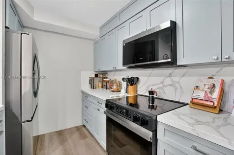 10750 S Golfview Drive Pembroke Pines FL 33026