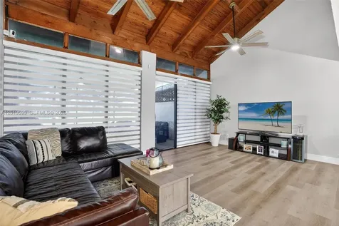 10750 S Golfview Drive Pembroke Pines FL 33026