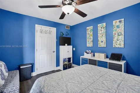 10750 S Golfview Drive Pembroke Pines FL 33026