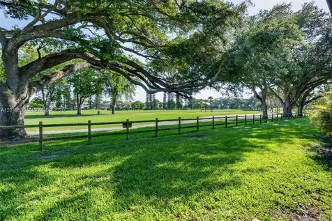 10750 S Golfview Drive Pembroke Pines FL 33026
