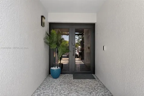 10750 S Golfview Drive Pembroke Pines FL 33026