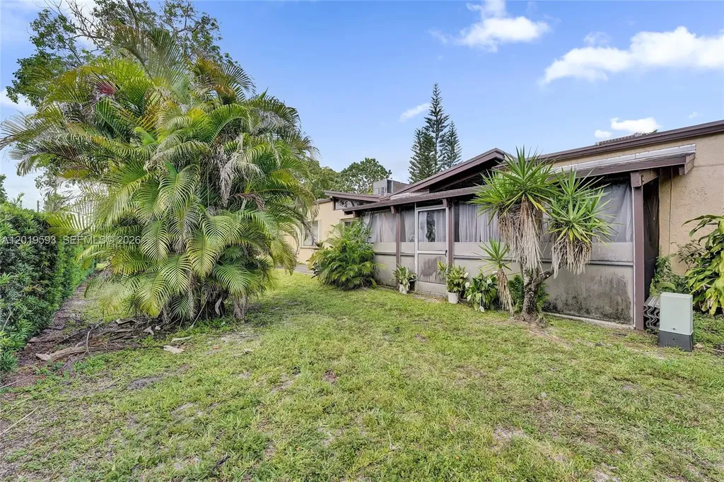 123 Briarwood Circle Hollywood FL 33024