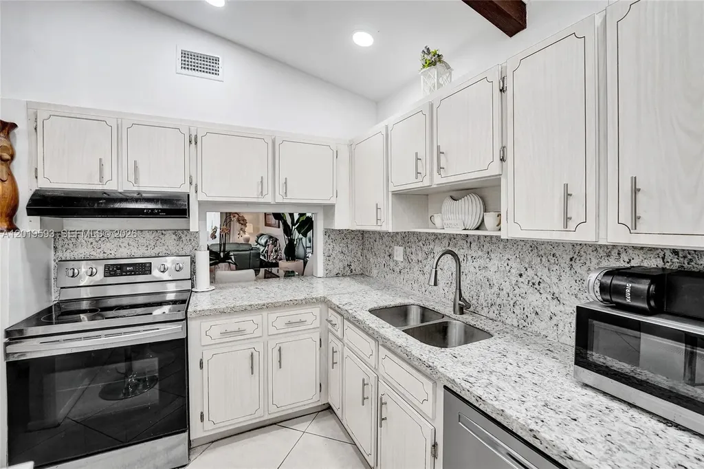 123 Briarwood Circle Hollywood FL 33024