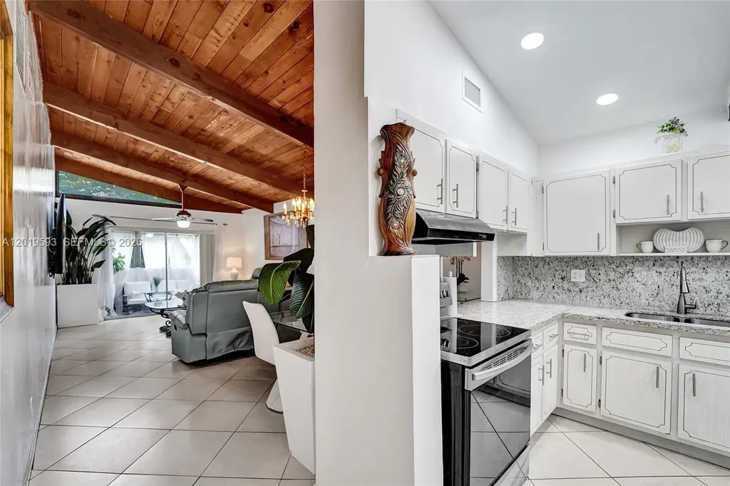 123 Briarwood Circle Hollywood FL 33024
