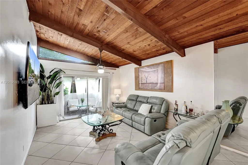 123 Briarwood Circle Hollywood FL 33024