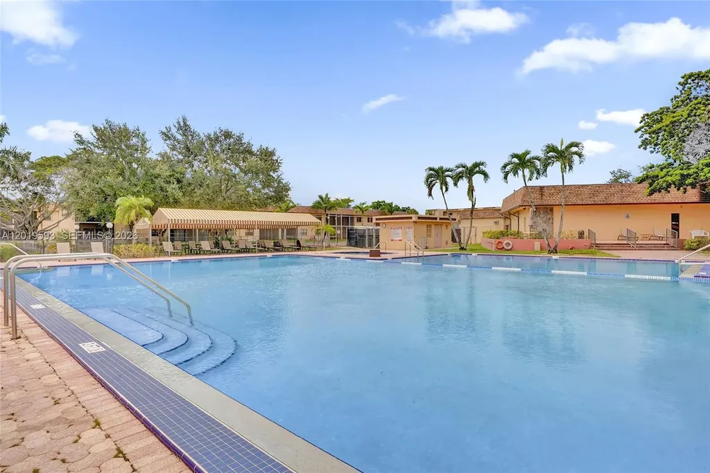 123 Briarwood Circle Hollywood FL 33024