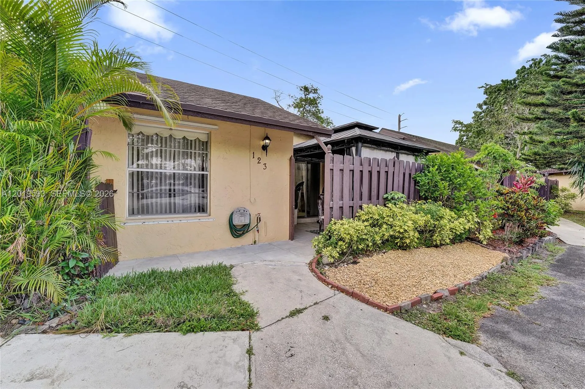 123 Briarwood Circle Hollywood FL 33024