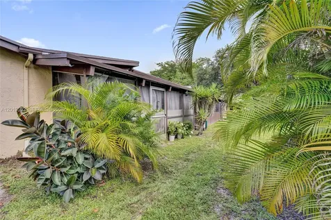 123 Briarwood Circle Hollywood FL 33024