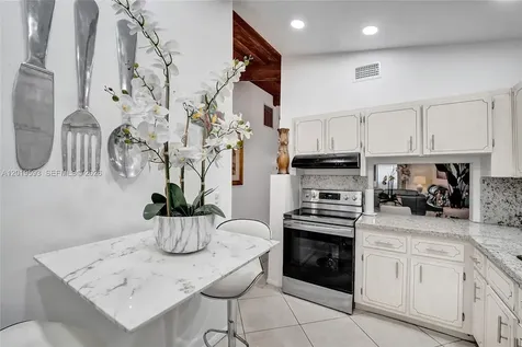 123 Briarwood Circle Hollywood FL 33024