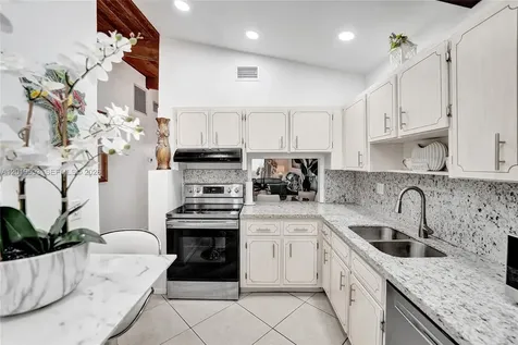 123 Briarwood Circle Hollywood FL 33024