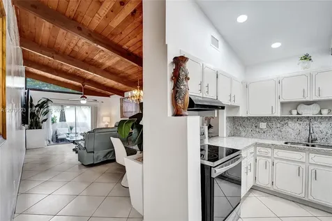 123 Briarwood Circle Hollywood FL 33024