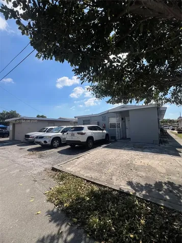 1711 Thomas Street Hollywood FL 33020