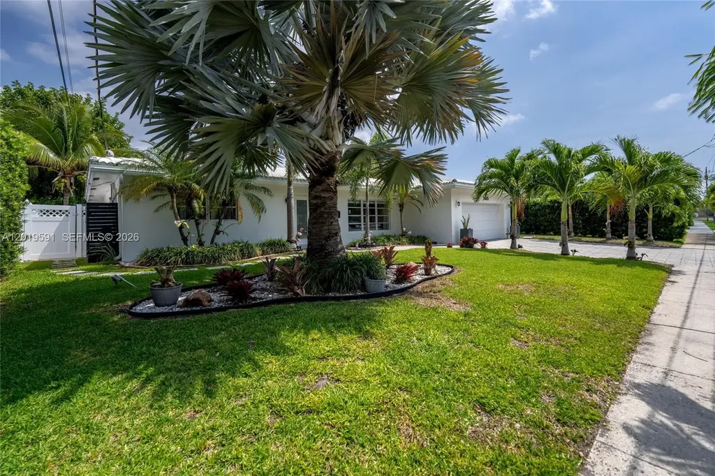 1465 NE 53rd Street Fort Lauderdale FL 33334
