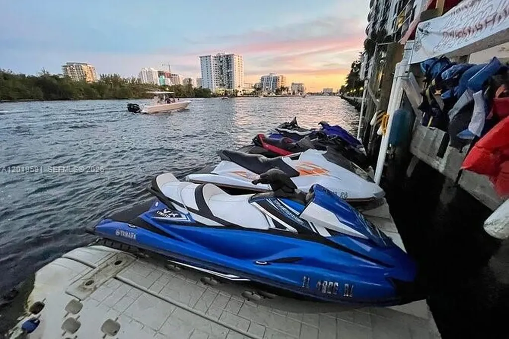 1465 NE 53rd Street Fort Lauderdale FL 33334