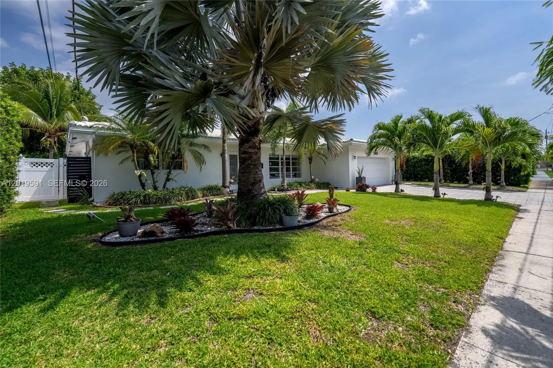 1465 NE 53rd Street Fort Lauderdale FL 33334