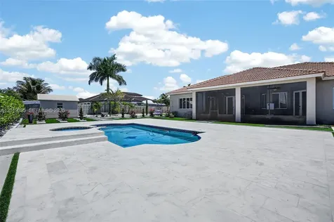 32204 SW 205th Avenue Homestead FL 33030