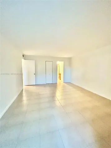 9375 Fontainebleau Boulevard Miami FL 33172